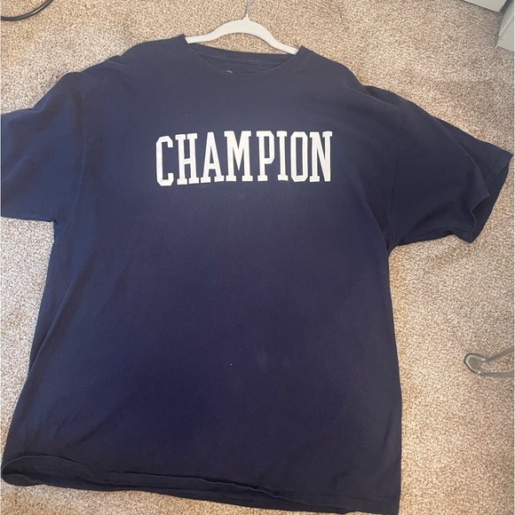 Men’s Navy blue champion t-shirt - Picture 4 of 4